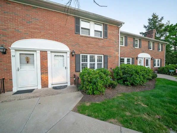 31 Brandywine Lane #31, Suffield, CT 06078