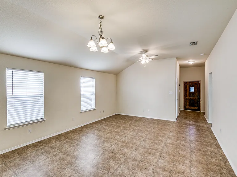15407 Dorothy Nell Dr — Photo 4