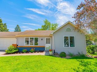 7402 W Valley Ridge Dr, Madison, WI 53719