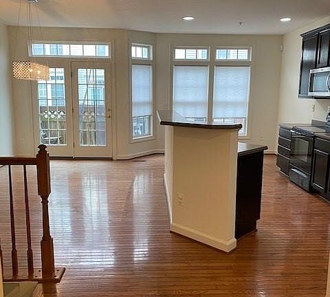 4th image of 8191 Skelton Cir