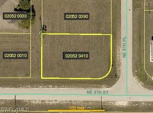 902/904 NE 8th Pl, Cape Coral, FL 33909