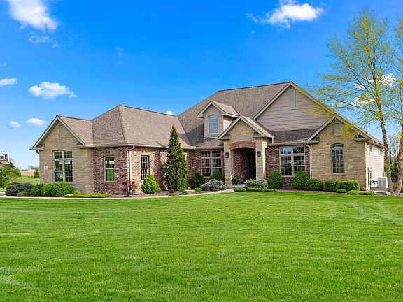4th image of 3 Olivia Ct