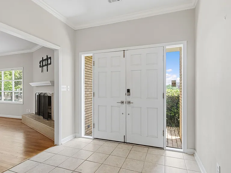 253 Cedar Crst — Photo 6