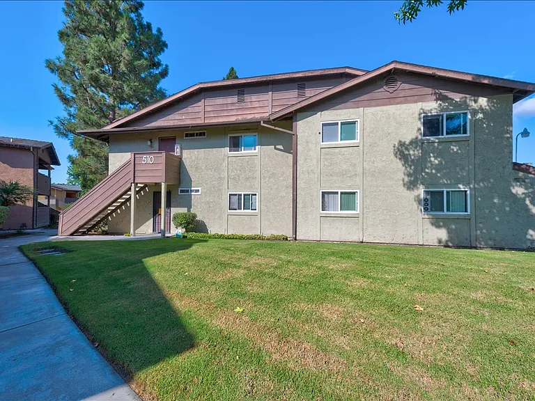 510 Calle Montecito #60 — Photo 23