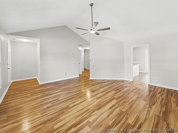 3rd image of 836 Chevy Chase St