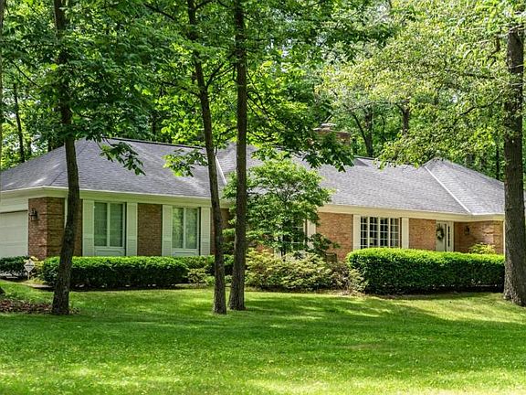 5th image of 1365 Bloomwood Dr NW