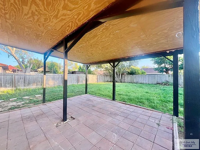 1124 Sierra Grande Dr — Photo 4