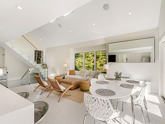 5th image of 50 Manor Ln N