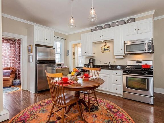 5th image of 39 Bromfield St #B