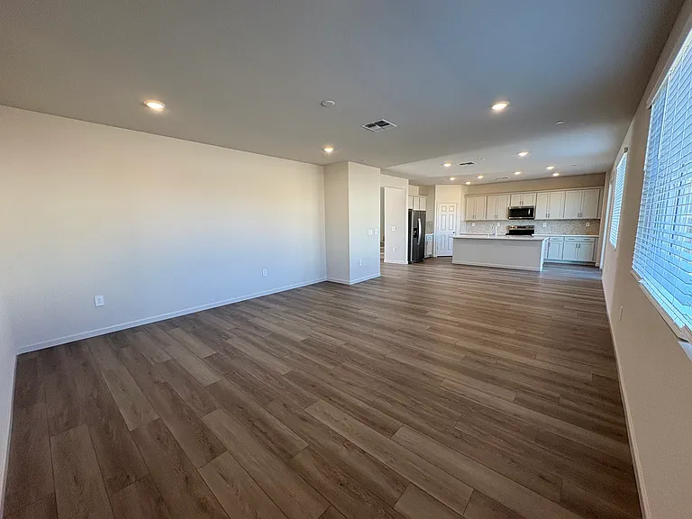 1729 Eagle River Ave — Photo 8