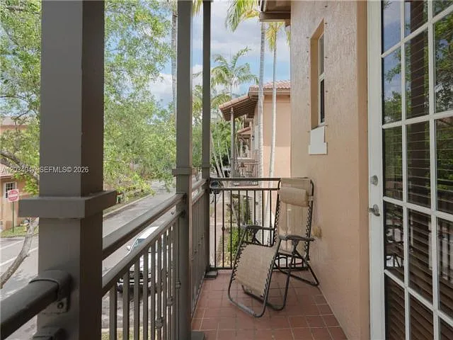 623 SW 146th Ter — Photo 11