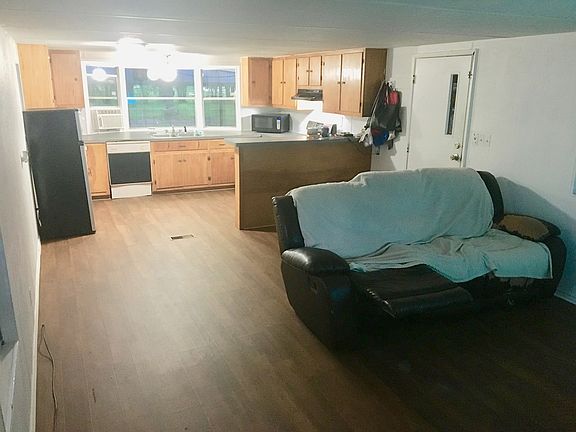 3rd image of 8438 Dogwood Dr