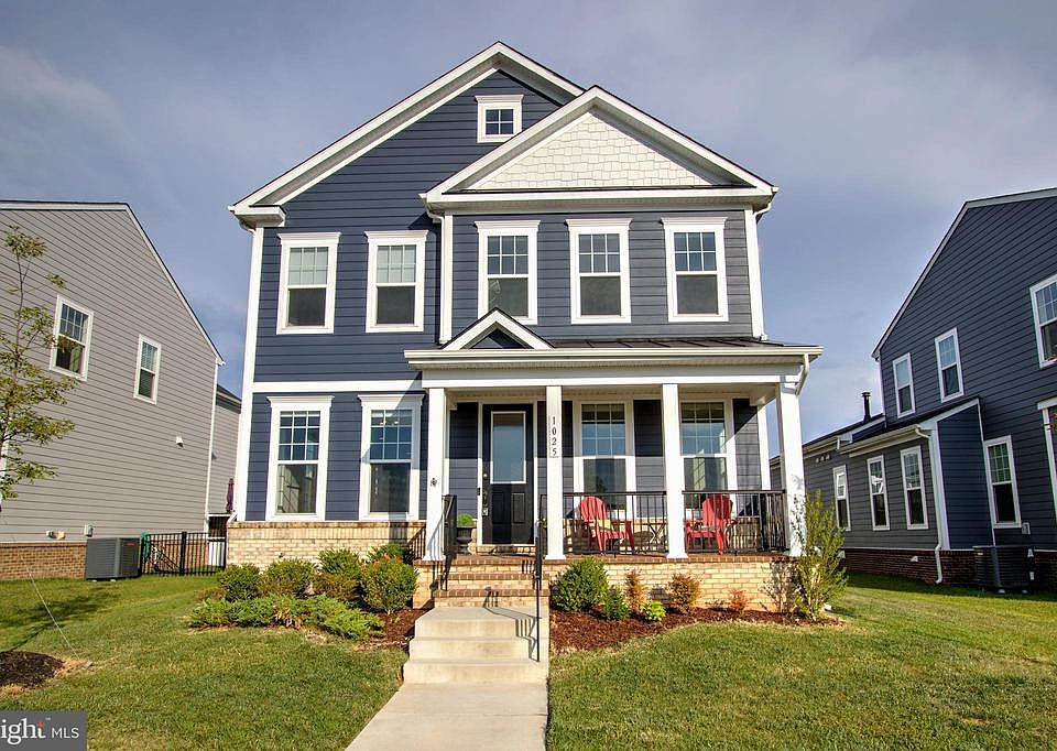 1st image of 1025 Odyssey Park Dr SE