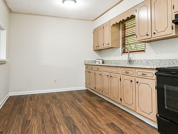 5th image of 1132 Eldredge Cir NW