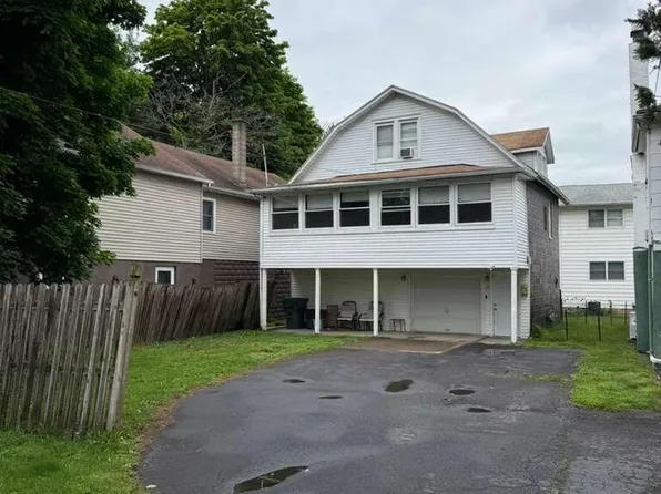 39 Atherton Ave, Wyoming, PA 18644