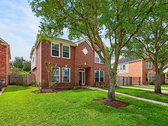 3rd image of 20835 Cottage Cove Ln