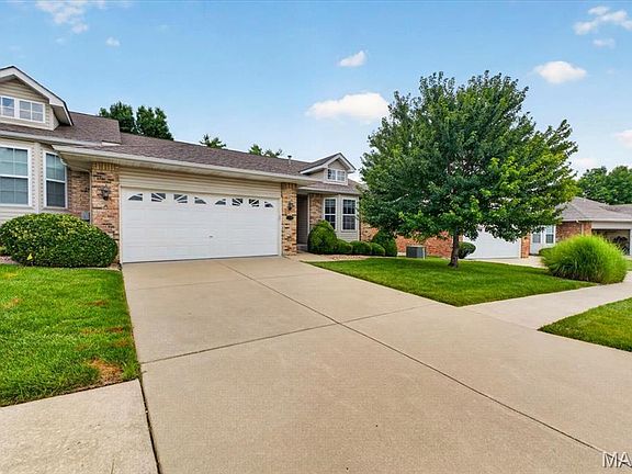 2nd image of 129 Braewood Cir #5C