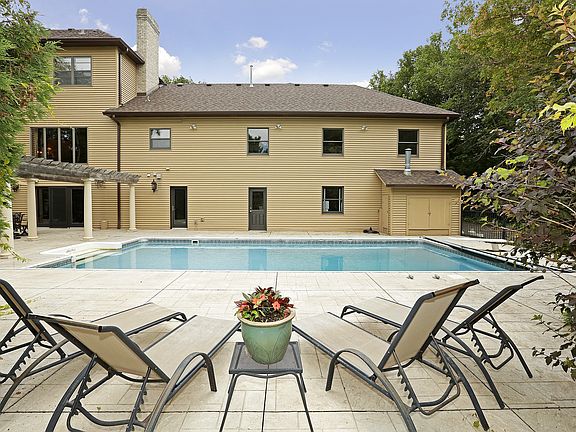 2nd image of 6049 Sargent Ct N