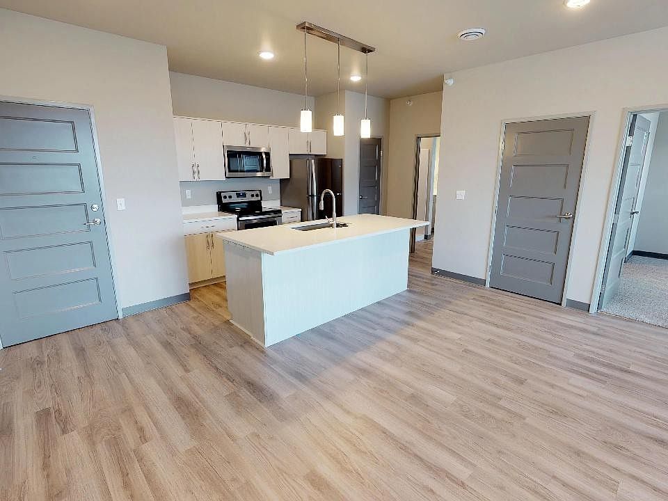 1st image of 3315 Aurora Ave Unit 202