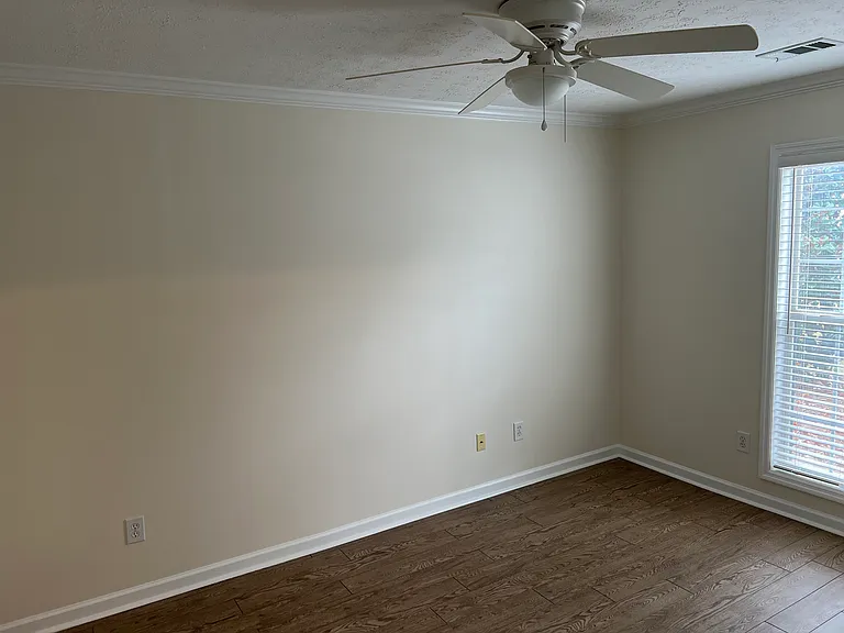 2153 Franklin St — Photo 14