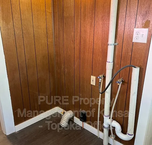 1823 SW 2nd St — Photo 8
