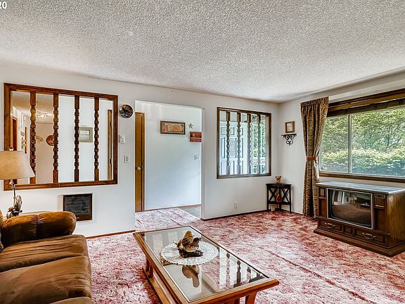 4th image of 3313 NE 109th Ave