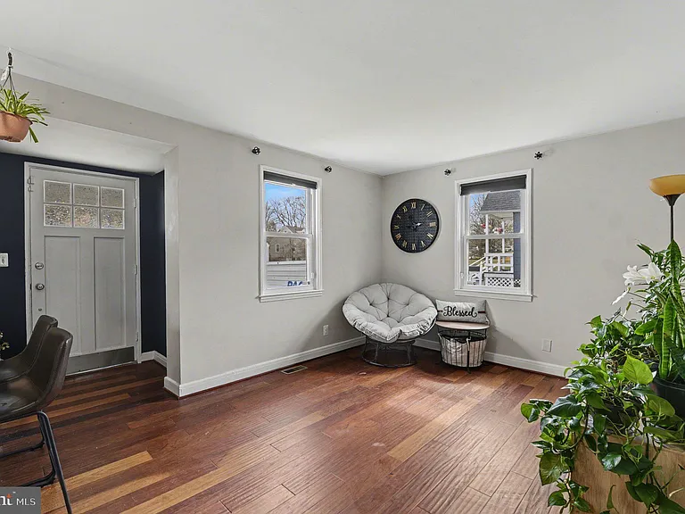 2507 Glencoe Rd — Photo 5