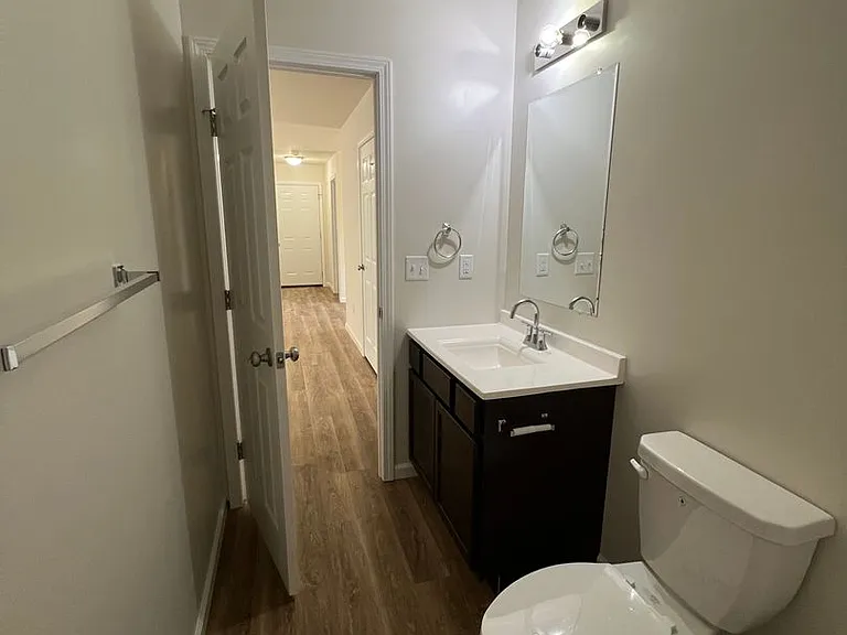 Brand New House 3 beds 2 baths with 1 car garage — Photo 37