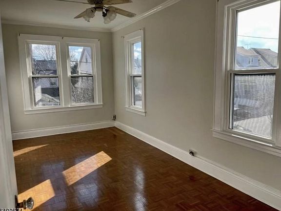 4th image of 35 Mount Pleasant Ave Floor 2