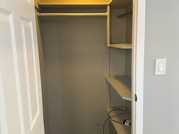 5th image of 32 Bucket Ln #2