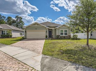 15827 Douglas Lake Dr, Jacksonville, FL 32218