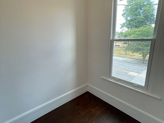 4th image of 115 South St APT 2