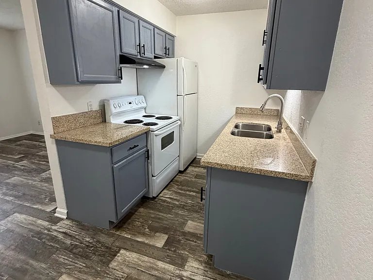 Mirador Apartments — Photo 1