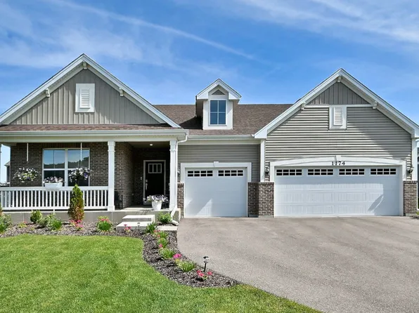1174 Larswood Ln, Crystal Lake, IL 60012