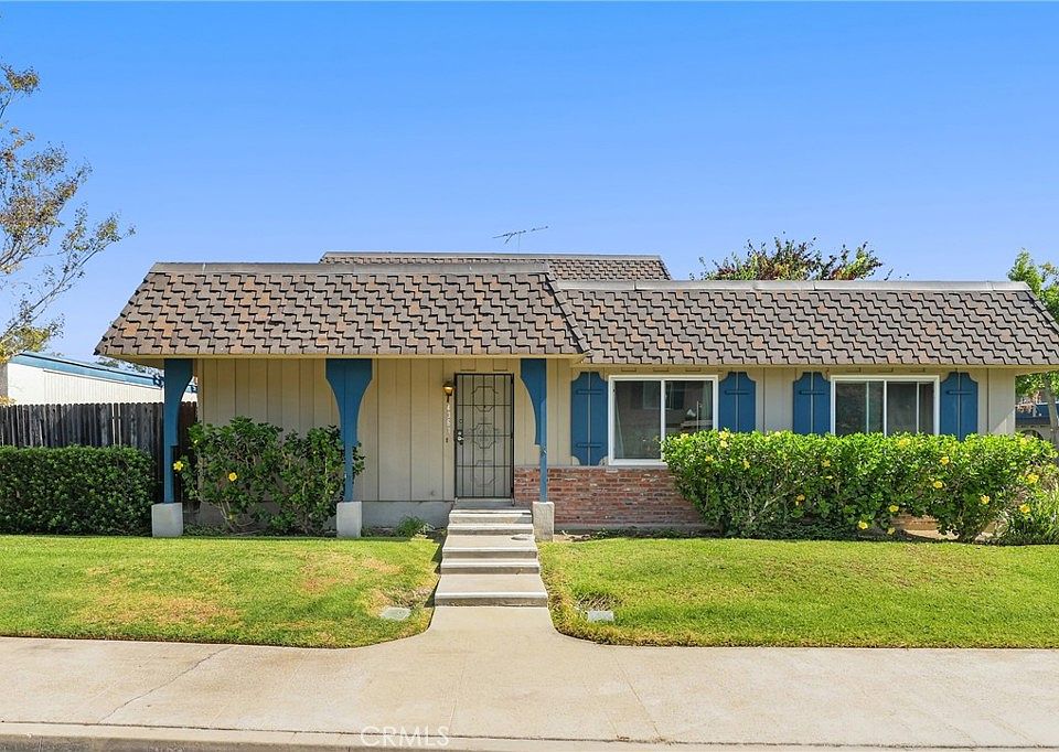 1st image of 4361 Larwin Ave