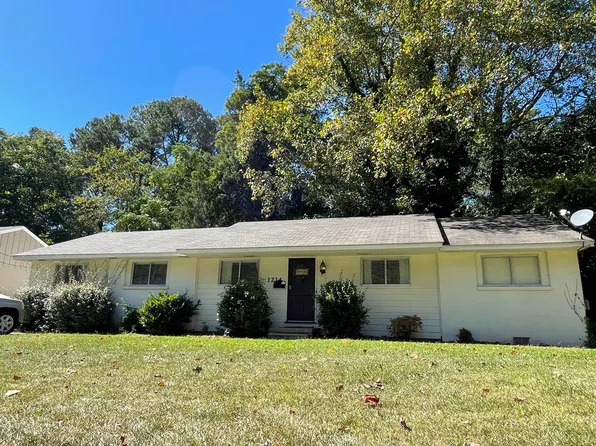 1214 Beanland Dr, Oxford, MS 38655