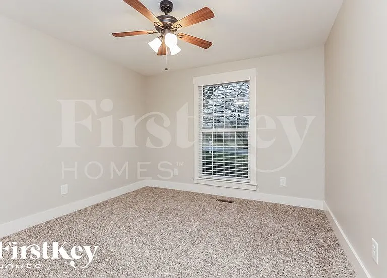 208 Beech Dr — Photo 11