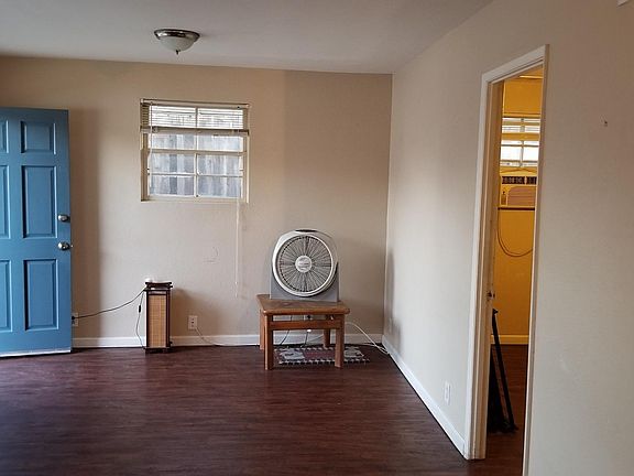 3rd image of 374 N Pierce St #A