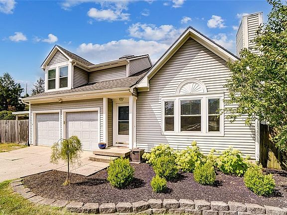 3rd image of 2271 Bonnie Birch Ct