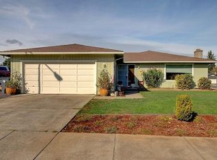 1064 Sherry Ave, Medford, OR 97501