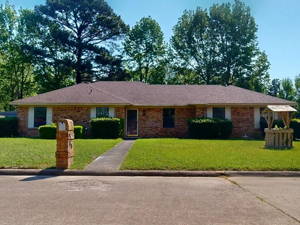 60 Meadowview Dr, Texarkana, AR 71854