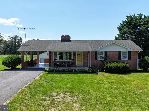 164 Reservoir Ave, Luray, VA 22835