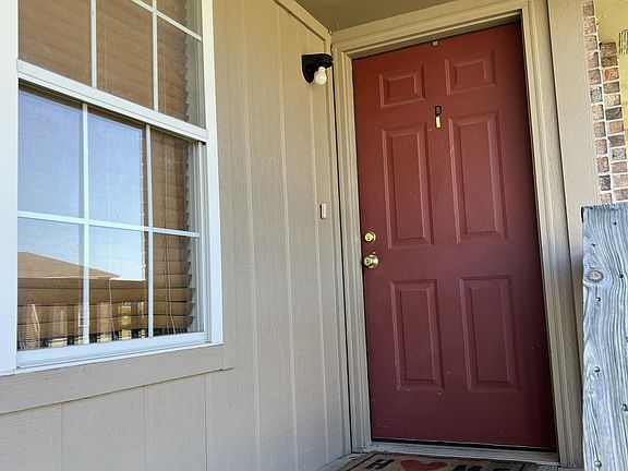 3rd image of 713 Cedar Dr APT D