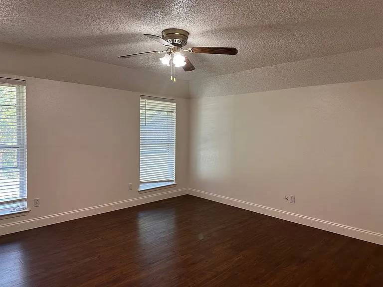 4715 Ridgeline Dr — Photo 15