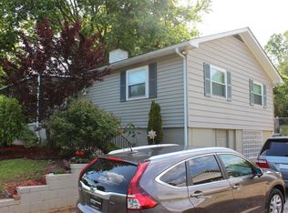 146 Outer Dr, Oak Ridge, TN 37830