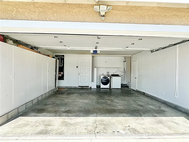 18113 Elaine Ave — Photo 16