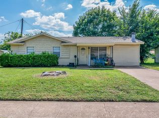 805 Milam Dr, Euless, TX 76039