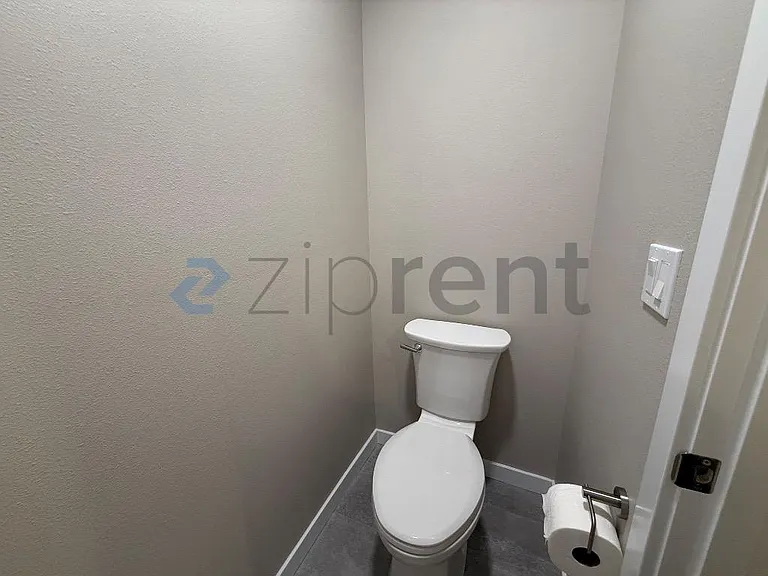 13707 Manor Way #F6 — Photo 21