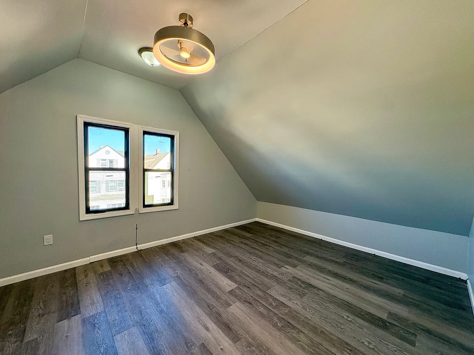 2 bed, $1,600 — Photo 3
