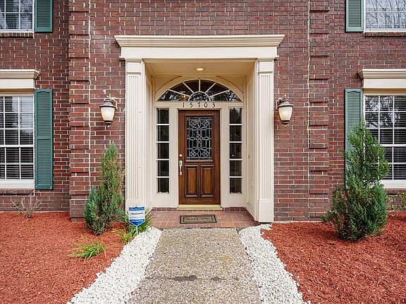 INVITING ENTRY